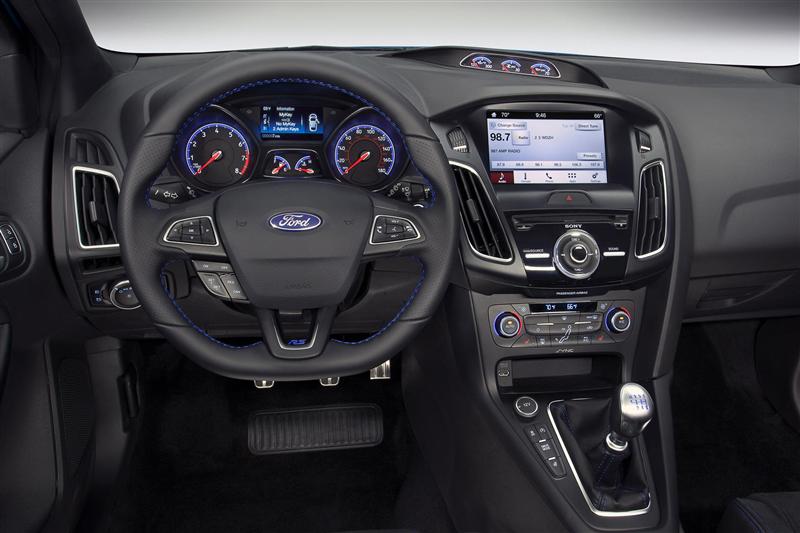  Interior del Ford Focus RS