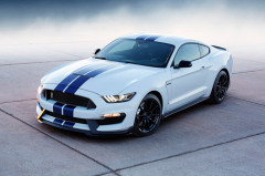 The New Ford Mustang GT350R Coupe Gets Rear Seats For an Additional Charge $999